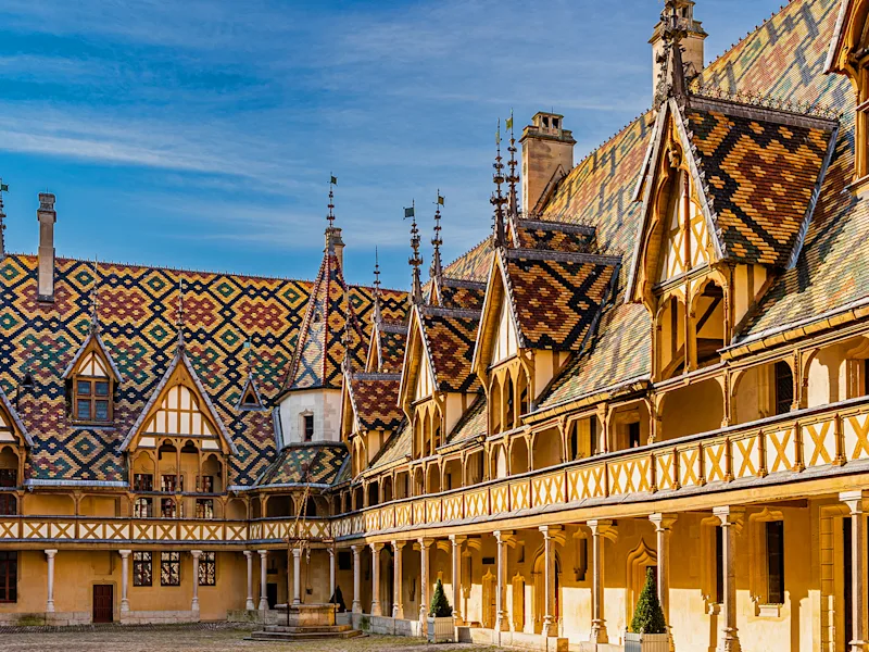 beaune-burgundy-france-hospice-roofs