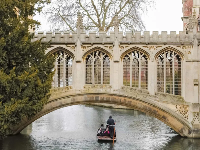 cambridge-england-christmas-new-year-tour-expat-explore