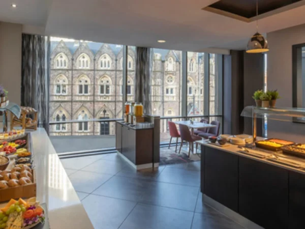 clayton-hotel-cardiff-breakfast