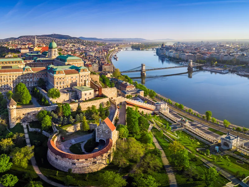 Budapest-Hungary-Aerial-panoramic-skyline-view-of-Buda-Castle-Royal-Palace-with-Szechenyi-Chain-Bridge-St.Stephen-s-Basilica
