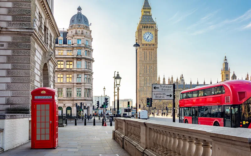 Explore London on a city tour