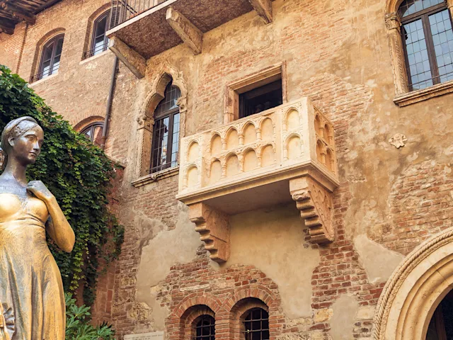 Verona–Juliets-balcony-italy-swiper-hero-gallery