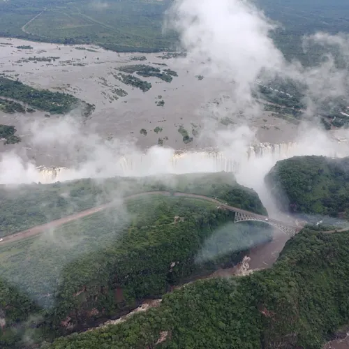 victoria-falls-zimbabwe-instagram-_expatexplore