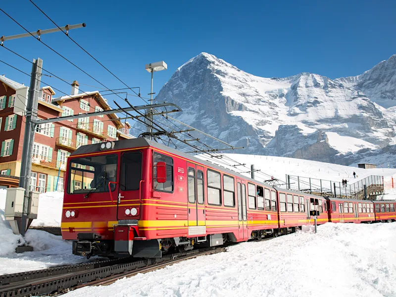 swiss-alps-train-to-jungfraujoch