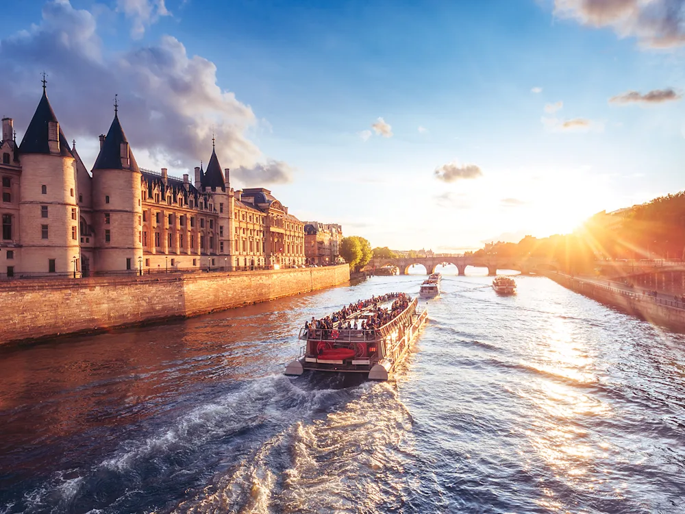 Paris-France-Seine-River-Cruise