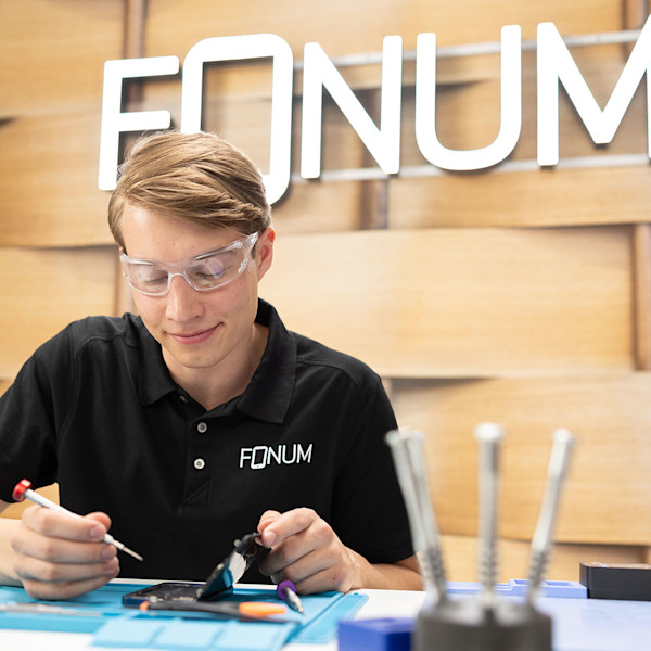 Fonum puhelinhuollot pikana