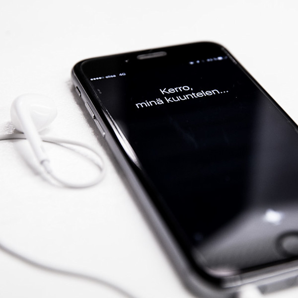 Tietojen siirto puhelimesta toiseen