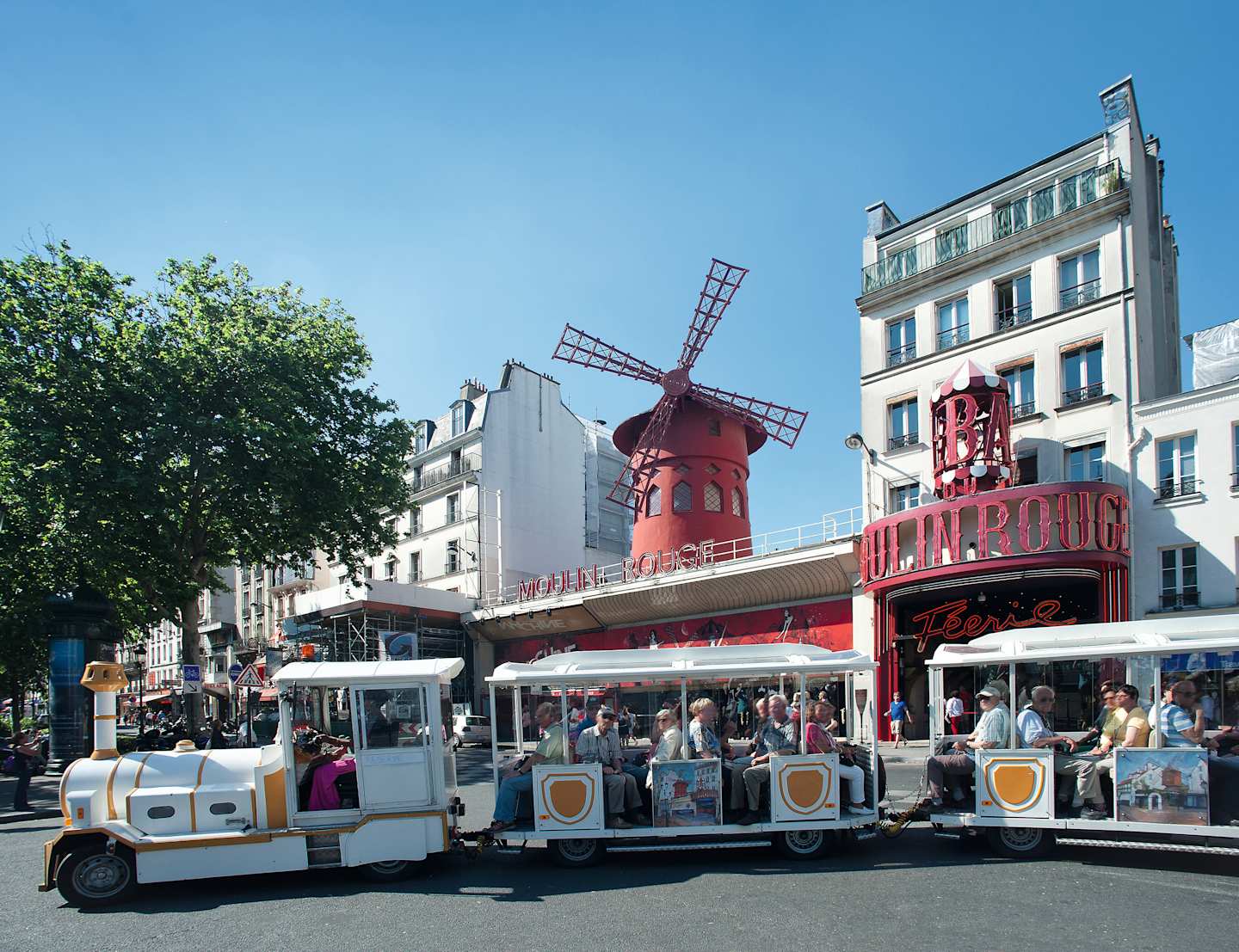 Le Moulin Rouge, La Pigalle, Paris