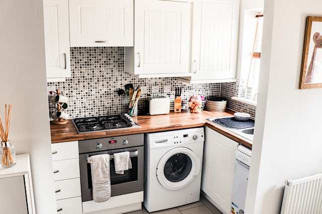 'Not Plum' - small and unsociable with lots of appliances on display