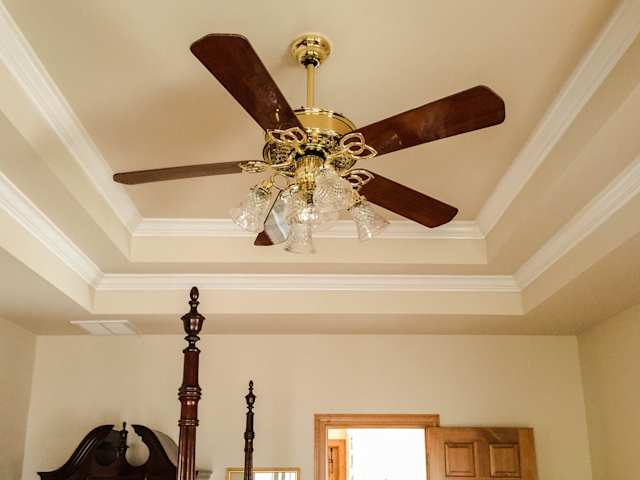 'Not Plum' - very dated light/fan combo
