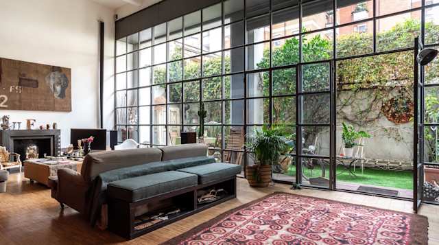 'Plum' - Crittall-style windows