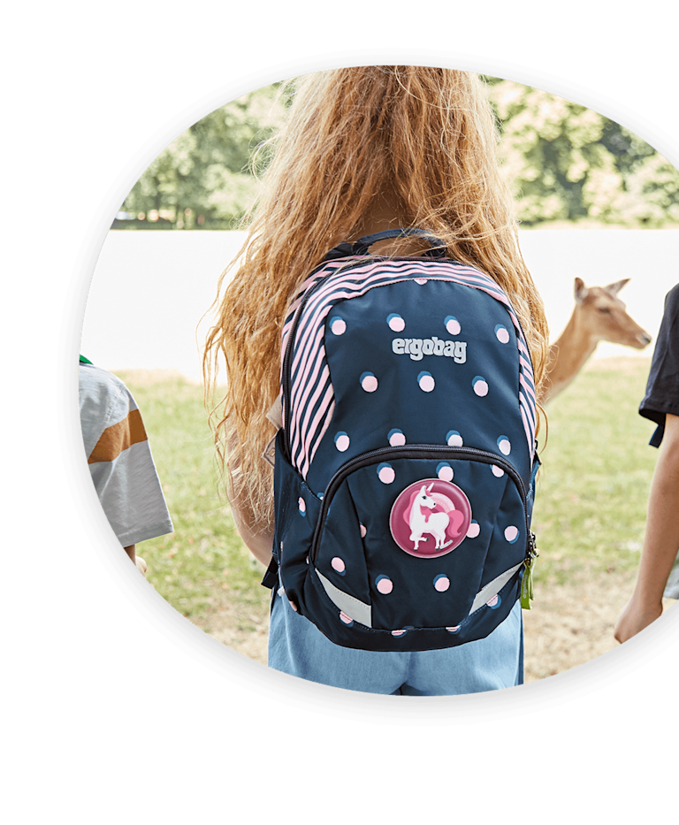 ergobag-listing-image--ease-large-dots-girl-nature-backpack