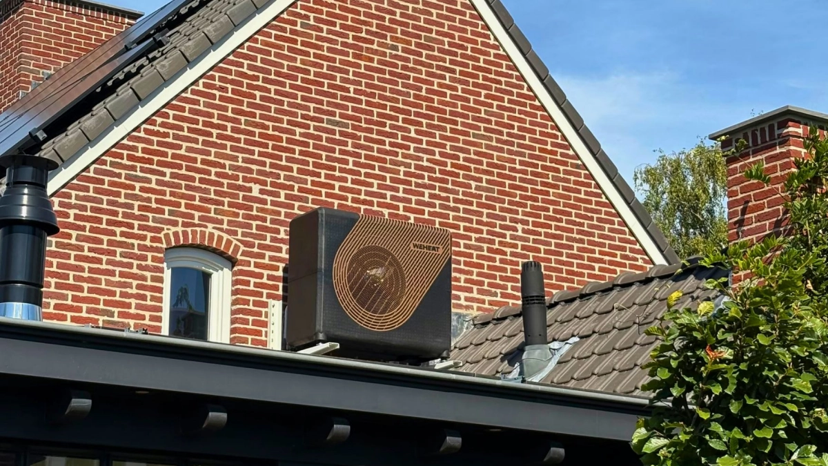 Sparrow 9kW All electric onderaanzicht op plat dak geplaatst