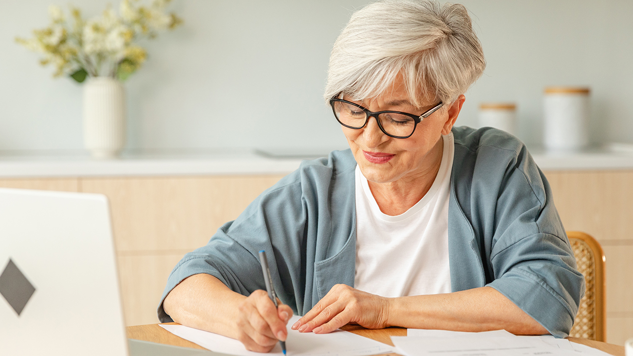 How to Build a Strong Retirement Plan While Living Abroad