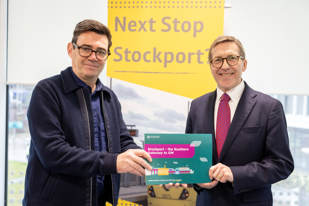 Leaders unite to discuss plans to bring Metrolink to Stockport