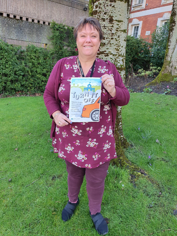 Council launches 'Turn it Off' campaign outside schools