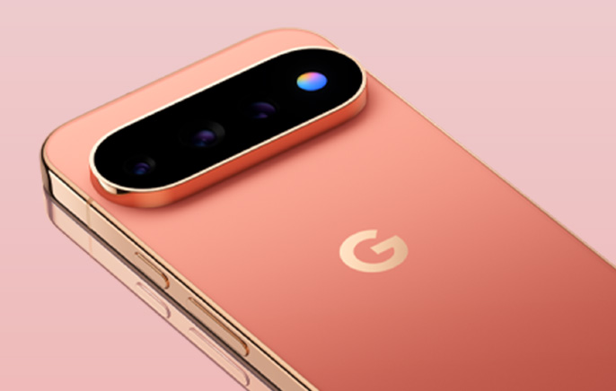 Google Pixel 11 Pro i rosa färg med trippelkamera och gulddetaljer, sedd bakifrån med Google-logotyp.