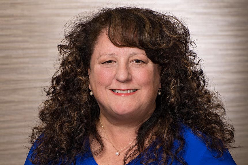 Charlene-Mueller-861-x-573 business headshots
width: 100%