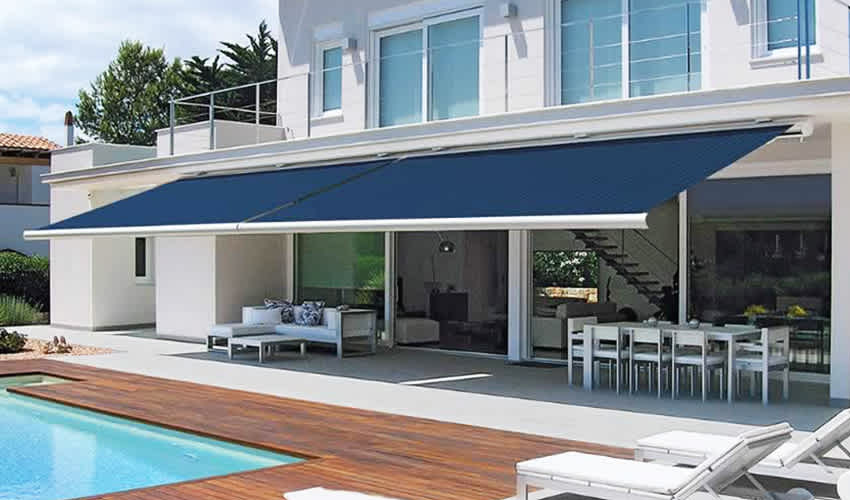The Benefits of Installing a Motorized Awning