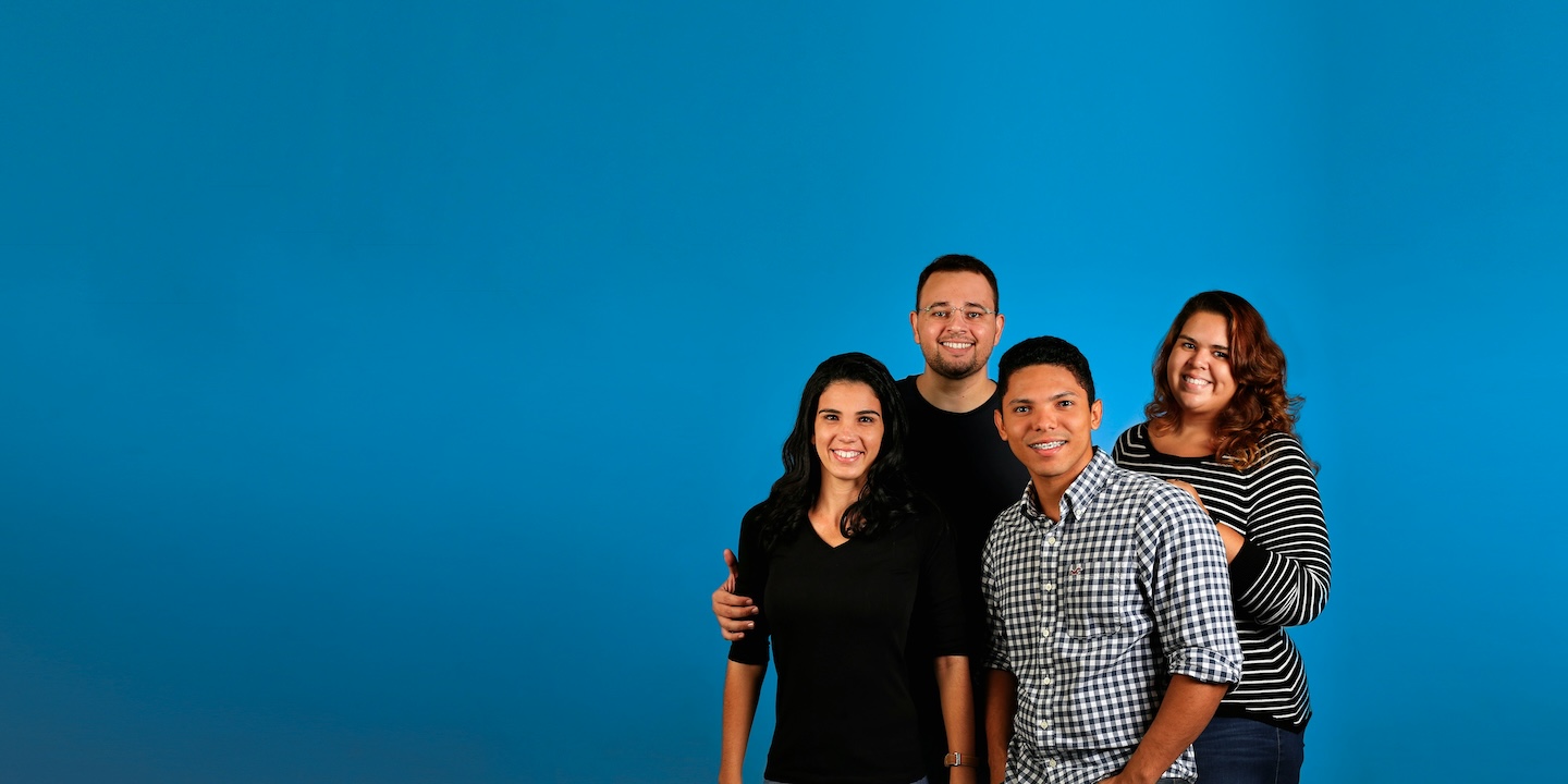 Happiness Champions gustavo-alves-YOXSC4zRcxw-unsplash