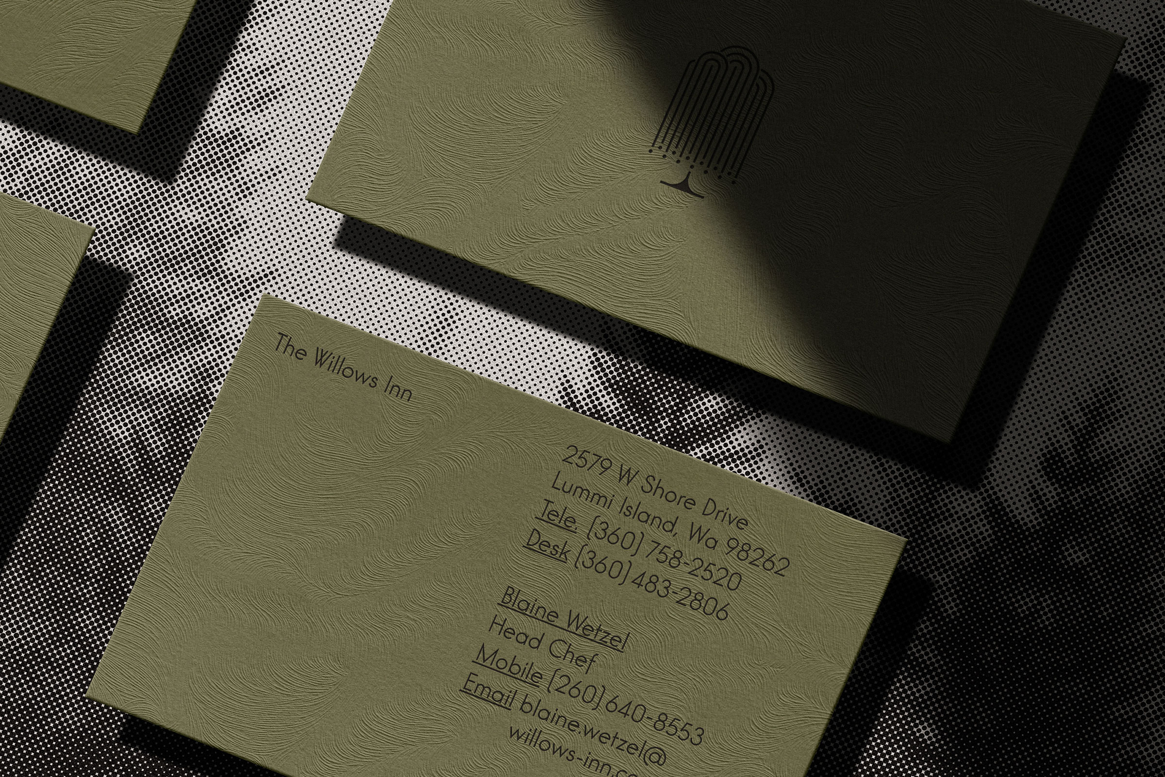 the-willows-inn-business-cards-detail
