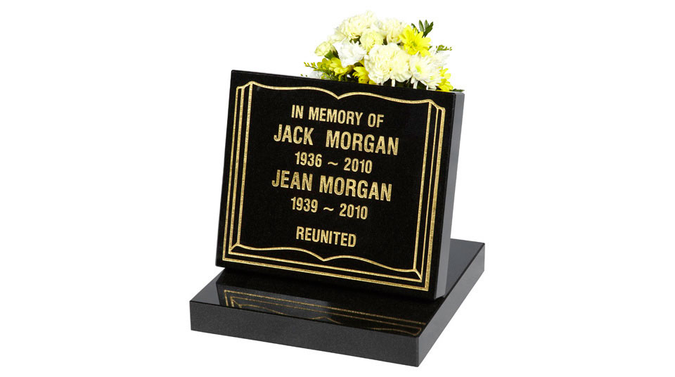 Sloping plaque and base Sloping plaque and base