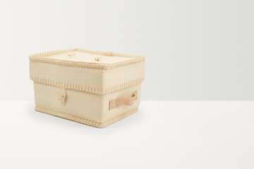British Wool Ashes Casket - Image 1
