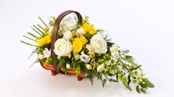 Yellow & White mixed basket Yellow & White mixed basket