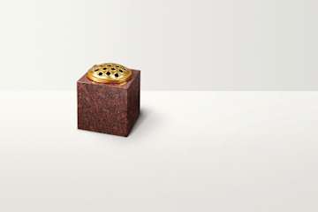 small-vase-memorial-red