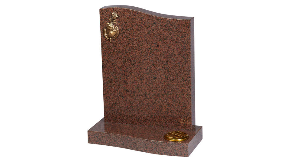 Balmoral memorial with shaped base Balmoral memorial with shaped base