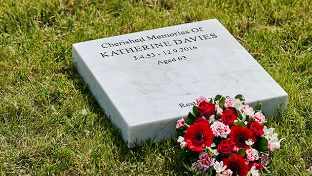 Flat plaque memorial in situ