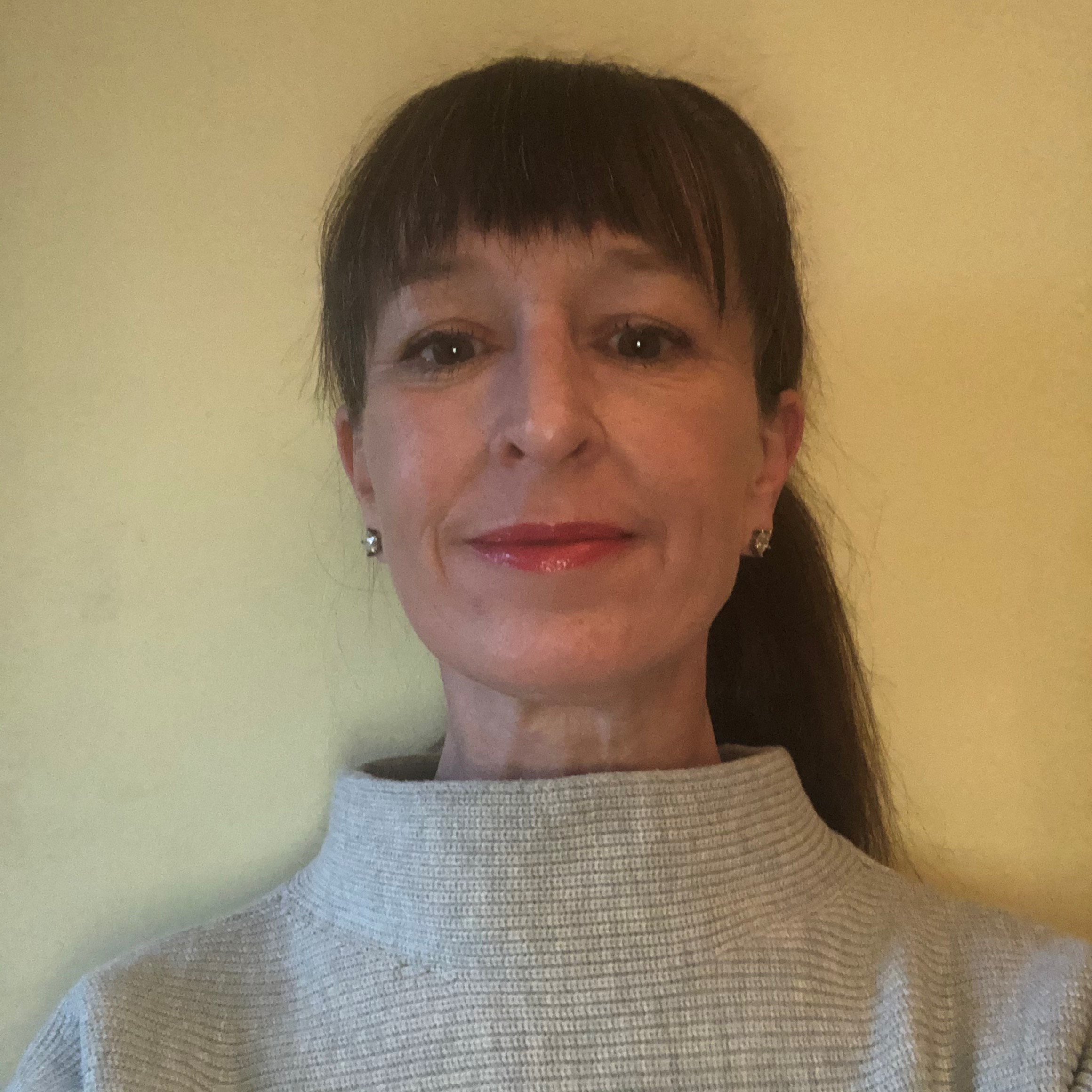 Julia Cawthorne