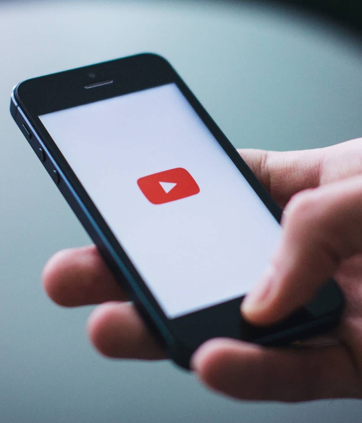 YouTube smartphone 1200x1500