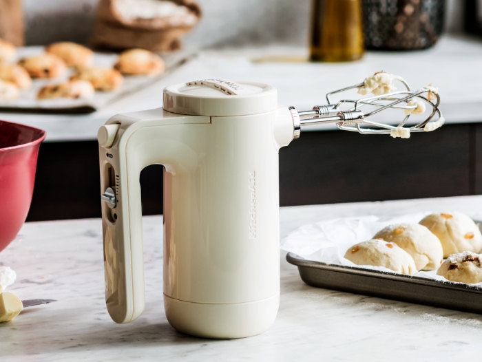 product-tips-Cordless-Hand-mixer-base