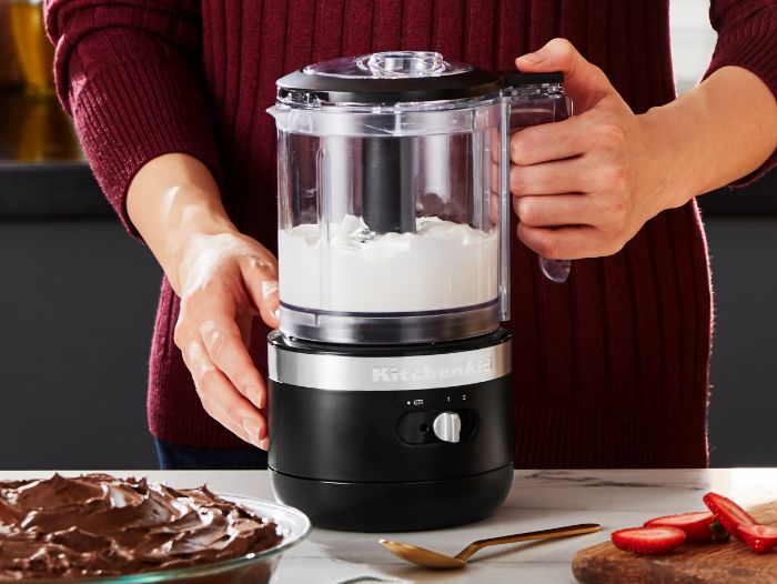 get-started-cordless-food-chopper-meringue