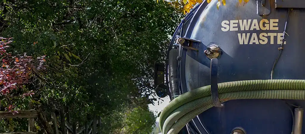 septic tank disposal truck