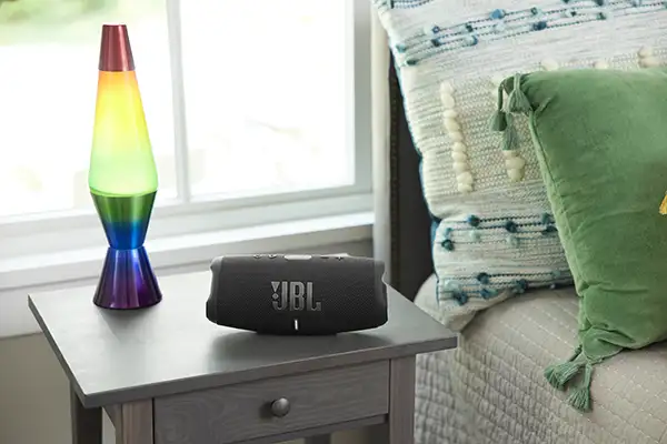 220722 JBL AW Shot 10 Interior Charge5 2677 x1 copy