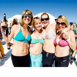 Mayrhofen-Event-Snowbombing-Bikini-Girls