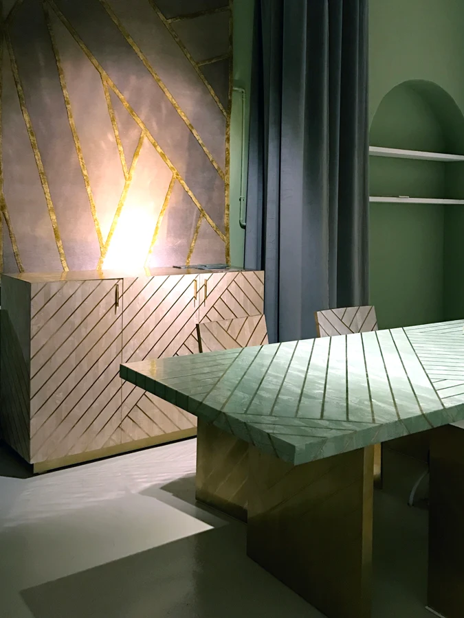 interior-dining-table