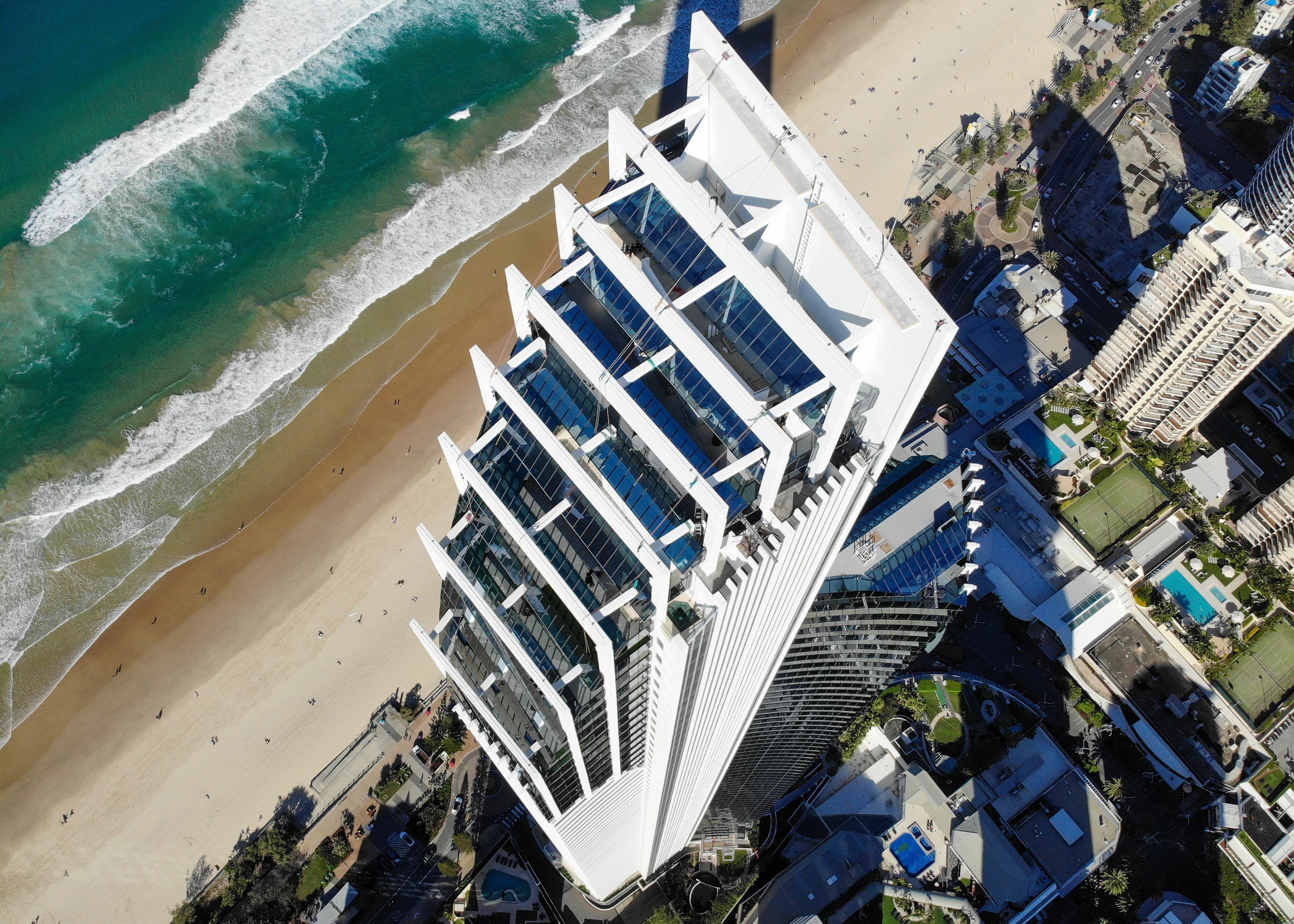 Peppers Soul building Gold Coast painted with Dulux Acratex Green Render Sealer, Dulux Acratex AcraSkin, Emer®-Patch repair mortar