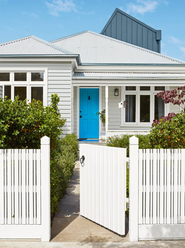 Exterior weatherboard home - Grey colouring