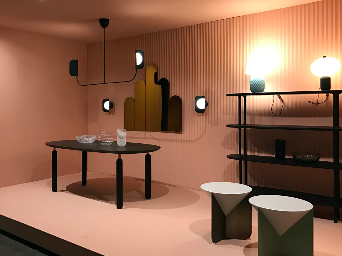 interior-diningroom-pink