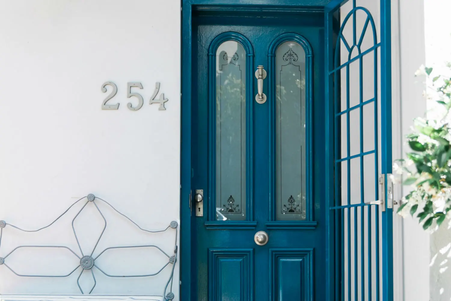 exterior-entrance-bluedoor