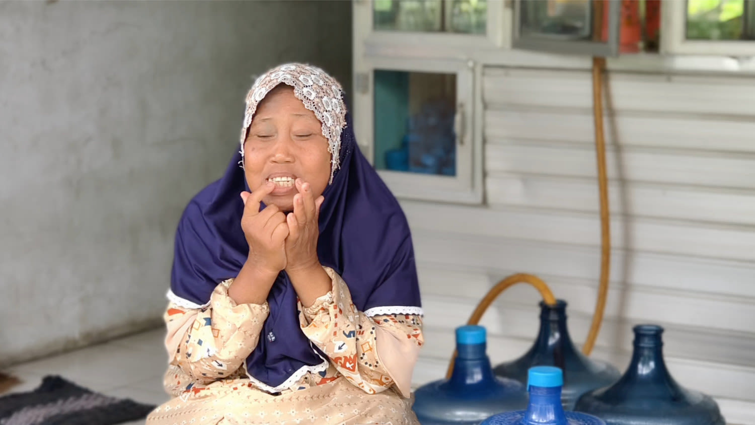 Rohani was able to access safe and clean water with the help of a Kiva loan.