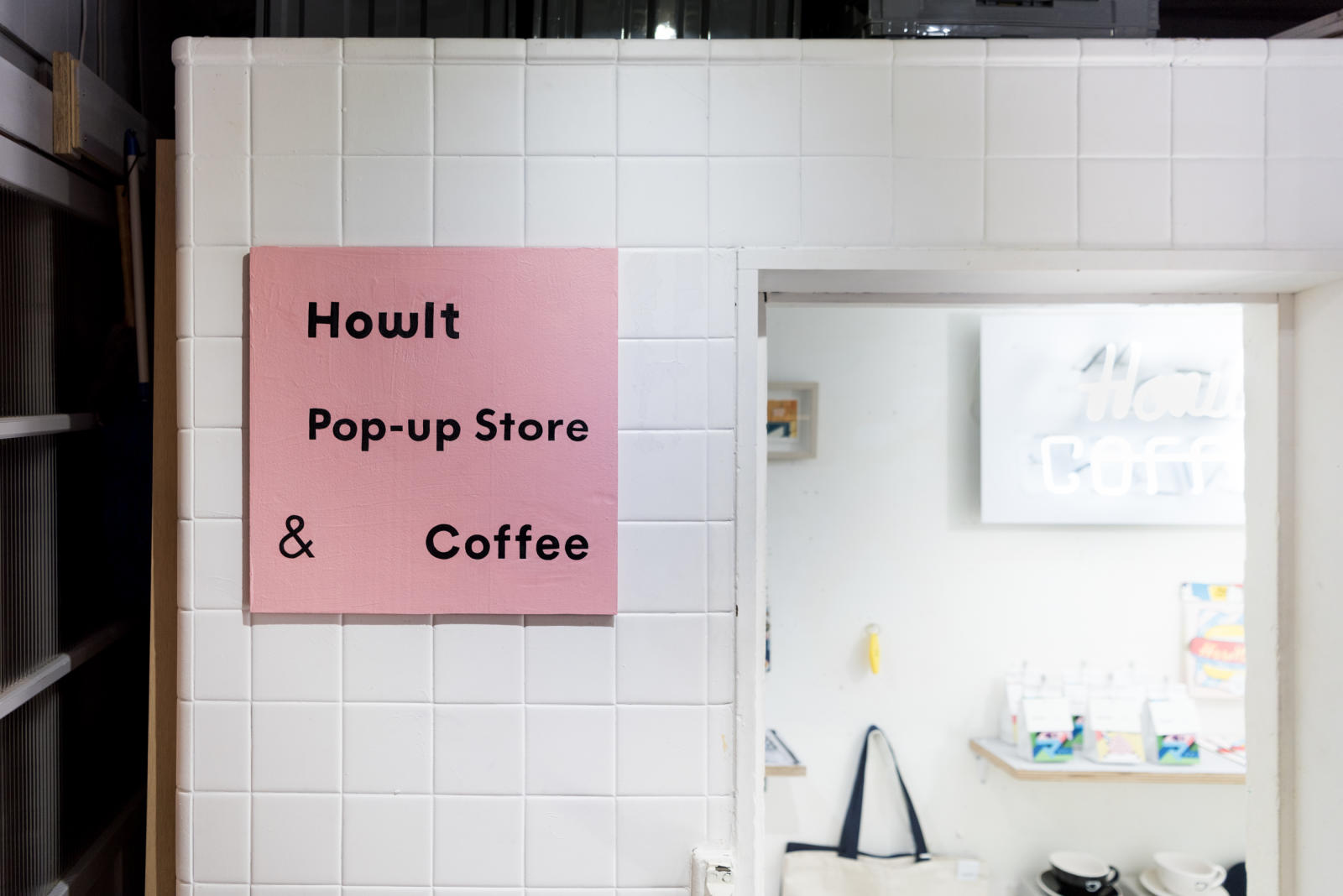 Howlt's pop-up store at Magasinn Kyoto.