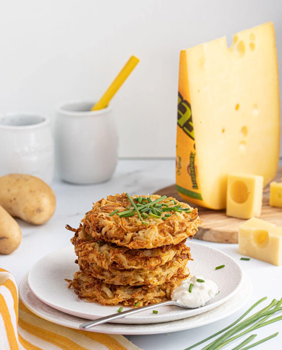 Rosti-di-patate-con-Leerdammer-yogurt-ed-erba-cipollina-