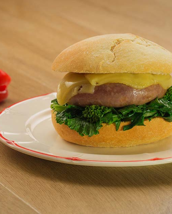 panino-pugliese-salsiccia-e-cime-di-rapa