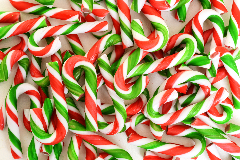 Candy-Canes-Red-And-Green-Christmas-Decorations 518825095