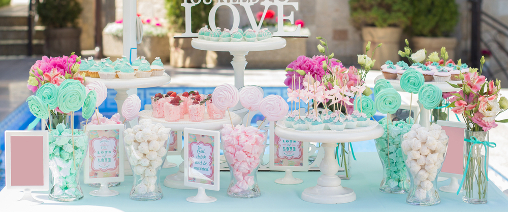 Wedding-Candy-That-Will-Make-Your-Big-Day-Even-Sweeter 417012499
