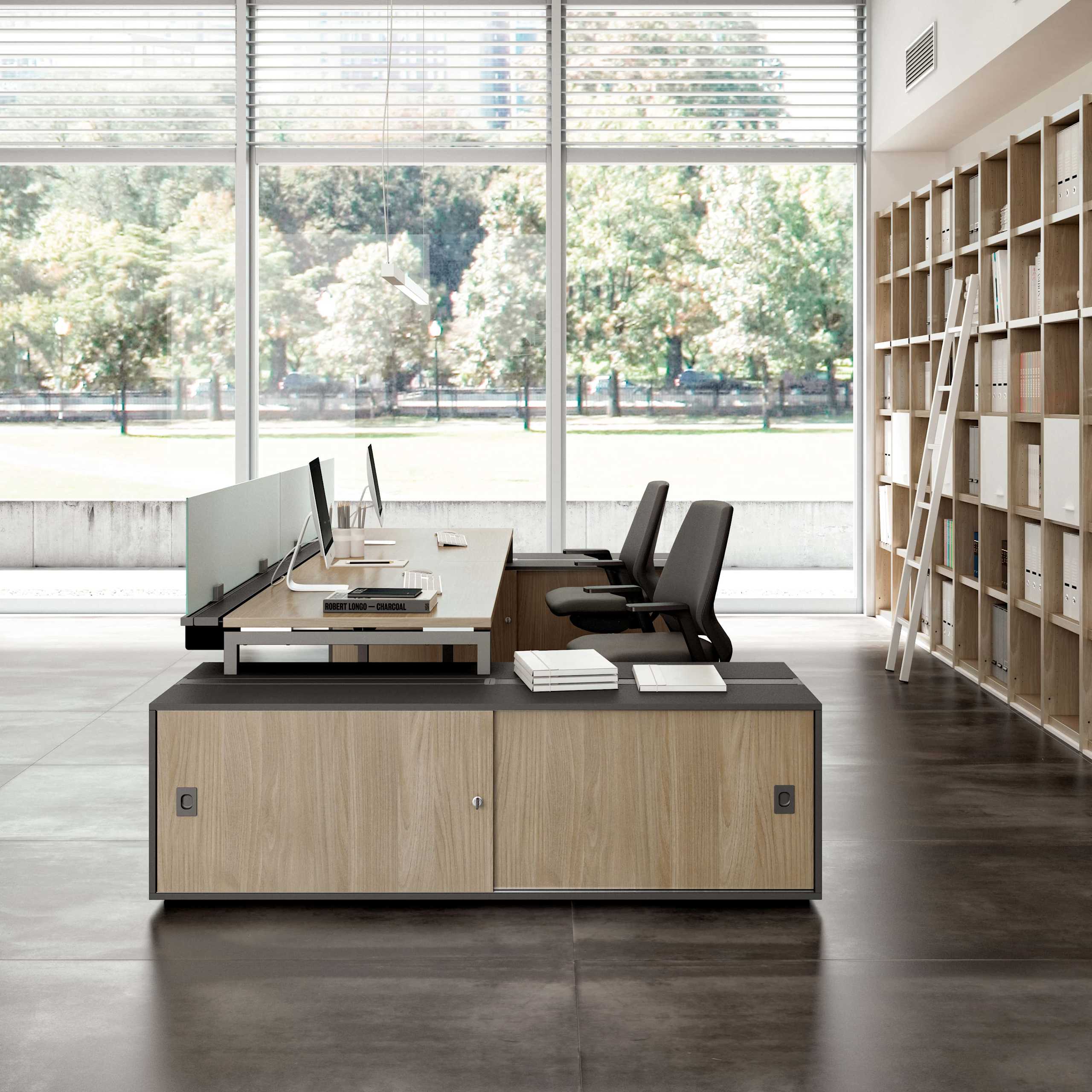 05. Escritorio sobre credenza con mampara